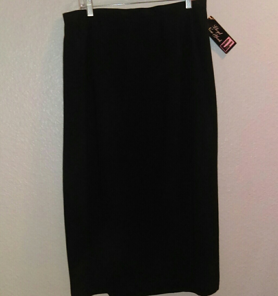 Lloyd of New York black skirt